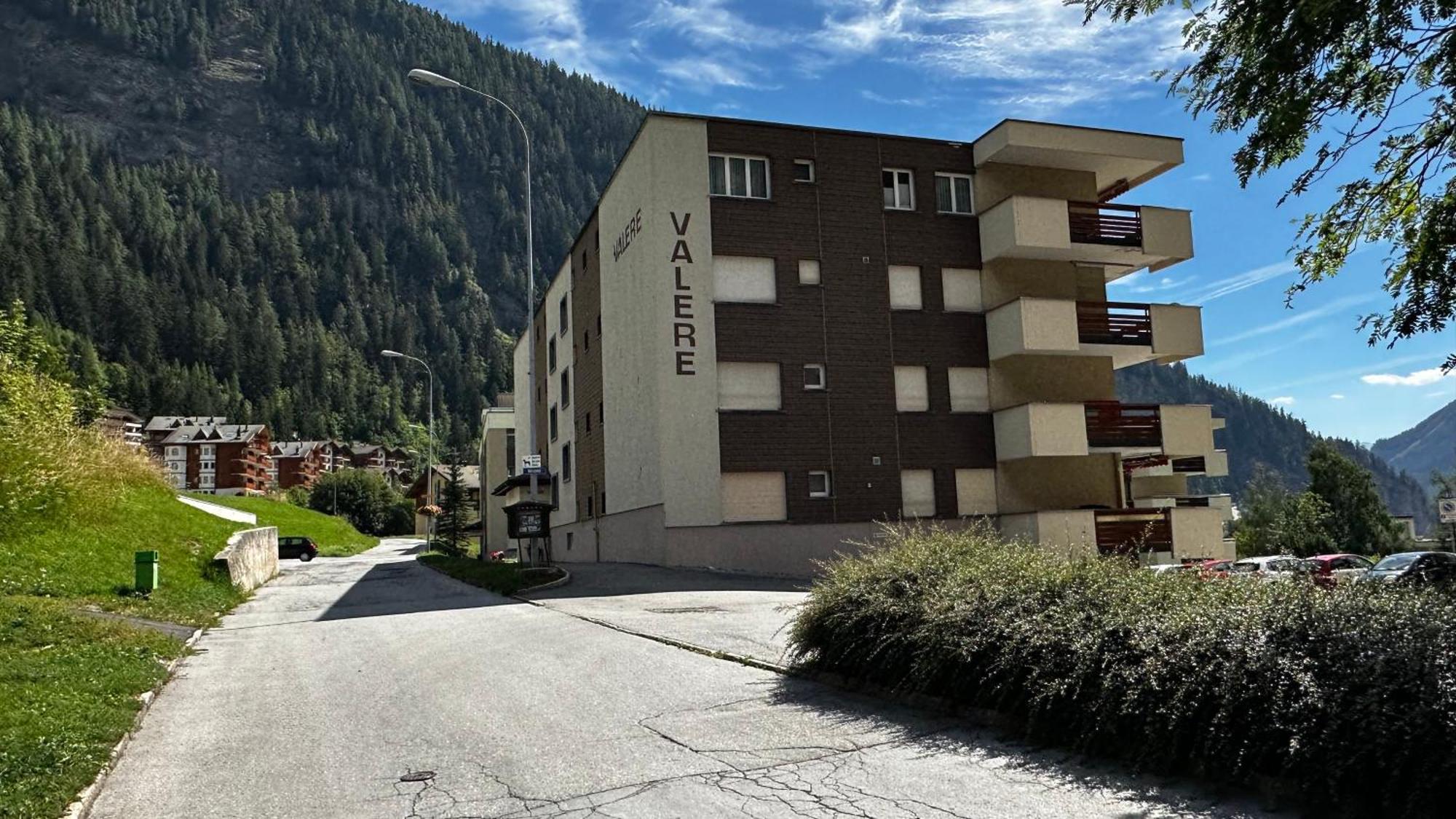 Ferienwohnung Valere B - It'S Magic Gmbh Loèche-les-Bains Extérieur photo